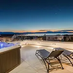 Villa Deluxe With Swimming Pool, Whirlpool On The Roof Terrace With A Beautiful Sea View - By Traveler Tourist Agency Krk Id 2125 I *