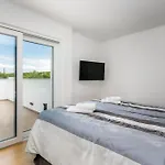 Villa Deluxe With Swimming Pool, Whirlpool On The Roof Terrace With A Beautiful Sea View - By Traveler Tourist Agency Krk Id 2125 I