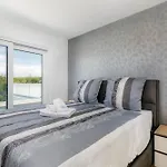 Deluxe With Swimming Pool, Whirlpool On The Roof Terrace With A Beautiful Sea View - By Traveler Tourist Agency Krk Id 2125 I Sveti Vid-Miholjice