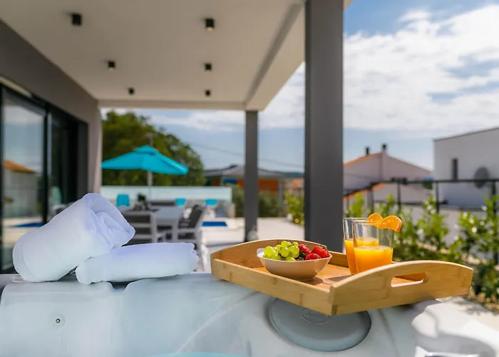 Deluxe With Swimming Pool, Whirlpool On The Roof Terrace With A Beautiful Sea View - By Traveler Tourist Agency Krk Id 2125 I 빌라 *