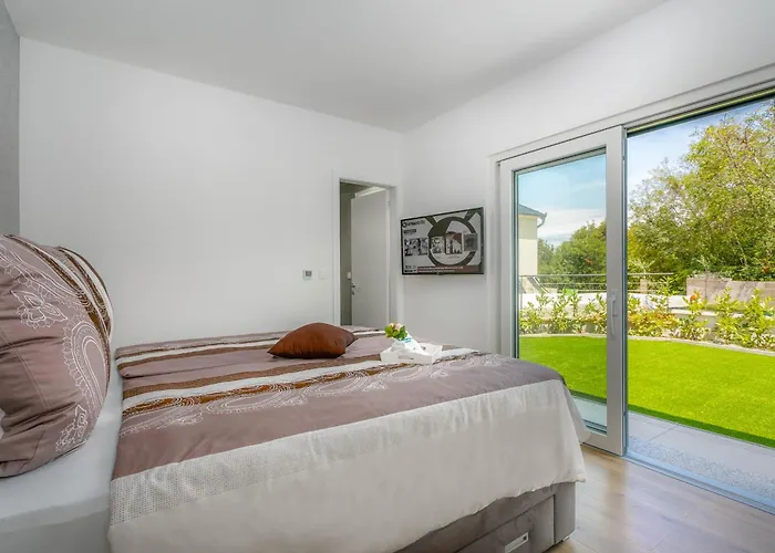 Deluxe With Swimming Pool, Whirlpool On The Roof Terrace With A Beautiful Sea View - By Traveler Tourist Agency Krk Id 2125 I