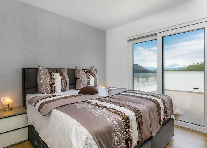 Deluxe With Swimming Pool, Whirlpool On The Roof Terrace With A Beautiful Sea View - By Traveler Tourist Agency Krk Id 2125 I 빌라