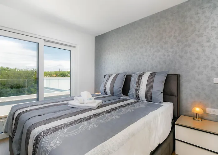 Deluxe With Swimming Pool, Whirlpool On The Roof Terrace With A Beautiful Sea View - By Traveler Tourist Agency Krk Id 2125 I Sveti Vid-Miholjice