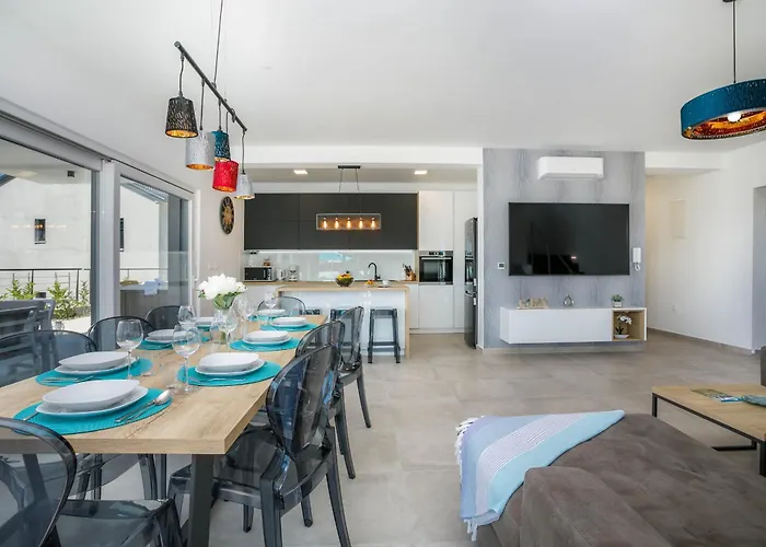 빌라 Deluxe With Swimming Pool, Whirlpool On The Roof Terrace With A Beautiful Sea View - By Traveler Tourist Agency Krk Id 2125 I Sveti Vid-Miholjice