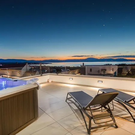 Vila Deluxe With Swimming Pool, Whirlpool On The Roof Terrace With A Beautiful Sea View - By Traveler Tourist Agency Krk Id 2125 I *