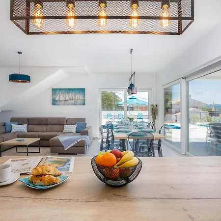 Deluxe With Swimming Pool, Whirlpool On The Roof Terrace With A Beautiful Sea View - By Traveler Tourist Agency Krk Id 2125 I * Sveti Vid-Miholjice