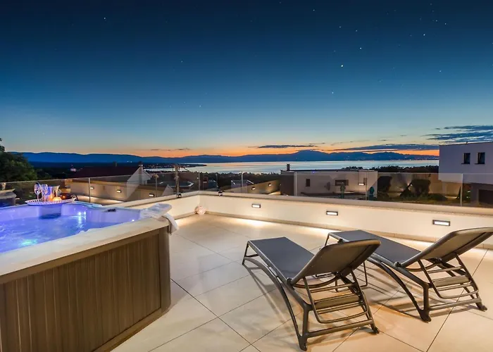 Villa Deluxe With Swimming Pool, Whirlpool On The Roof Terrace With A Beautiful Sea View - By Traveler Tourist Agency Krk Id 2125 I *