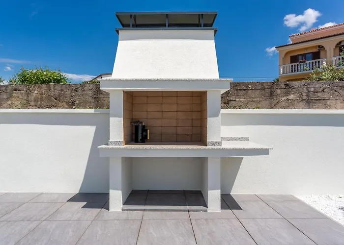 Deluxe With Swimming Pool, Whirlpool On The Roof Terrace With A Beautiful Sea View - By Traveler Tourist Agency Krk Id 2125 I * Sveti Vid-Miholjice