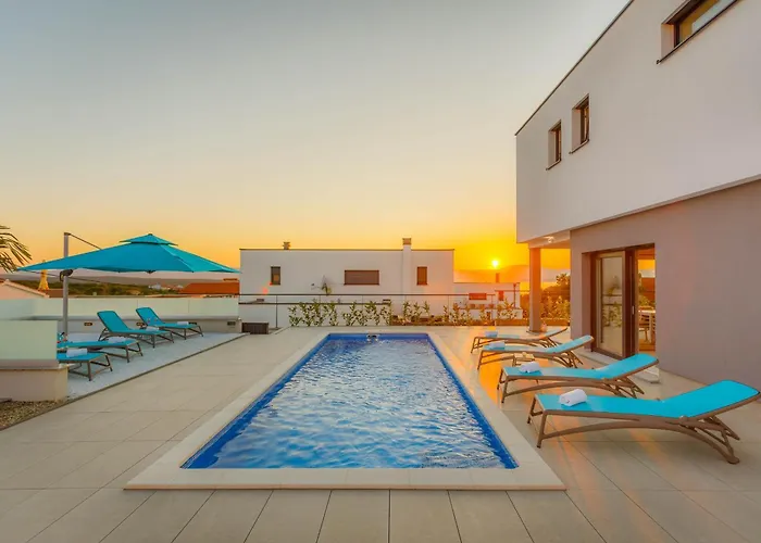 Deluxe With Swimming Pool, Whirlpool On The Roof Terrace With A Beautiful Sea View - By Traveler Tourist Agency Krk Id 2125 I Sveti Vid-Miholjice