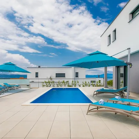 Deluxe With Swimming Pool, Whirlpool On The Roof Terrace With A Beautiful Sea View - By Traveler Tourist Agency Krk Id 2125 I Sveti Vid-Miholjice