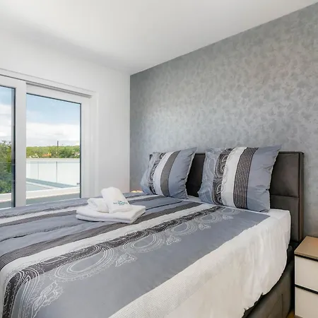 Deluxe With Swimming Pool, Whirlpool On The Roof Terrace With A Beautiful Sea View - By Traveler Tourist Agency Krk Id 2125 I Sveti Vid-Miholjice